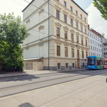 Leonart Living 31 Apartman *